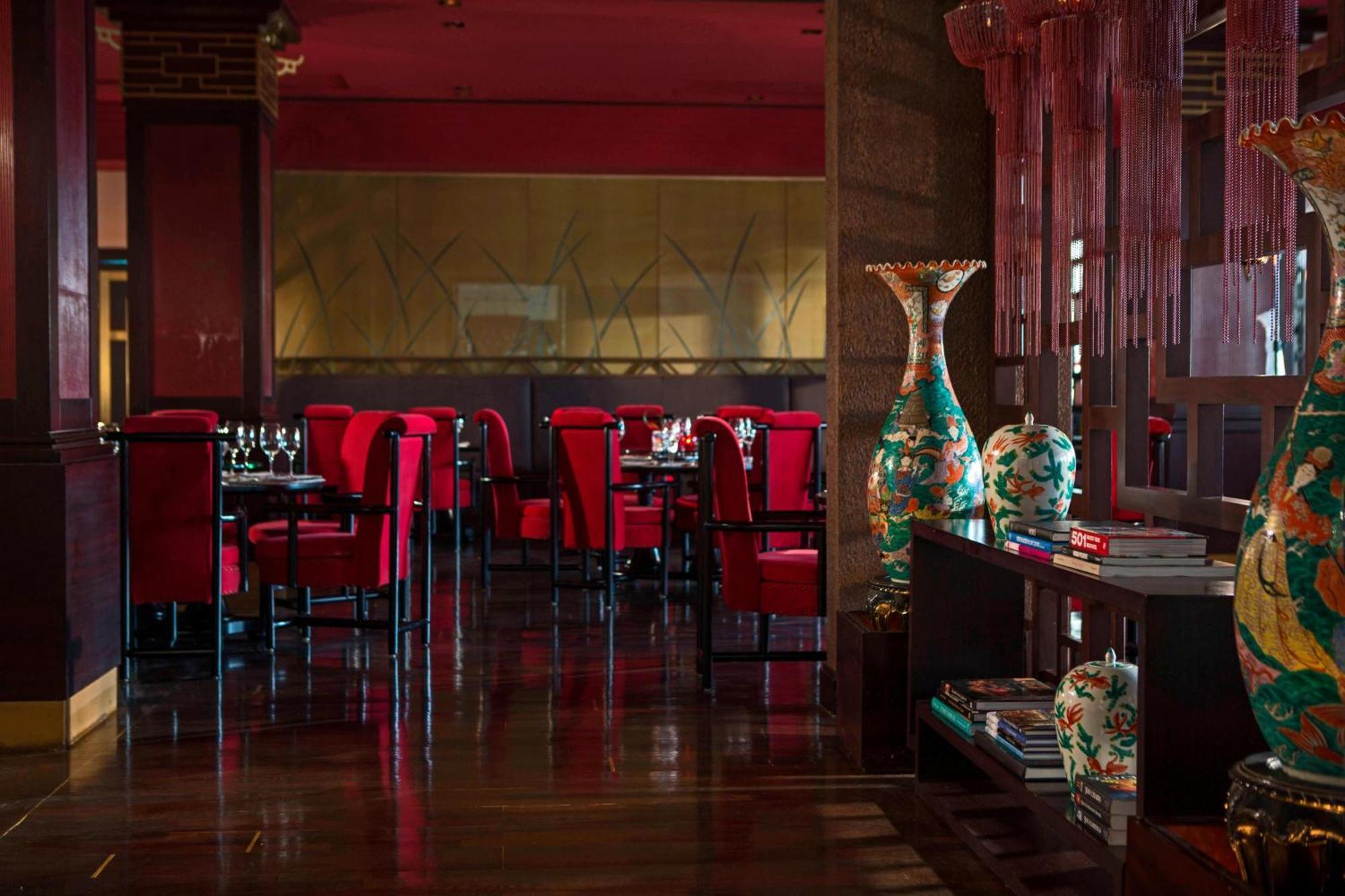 Renaissance Cairo Mirage City Hotel Exteriör bild Interior of the restaurant