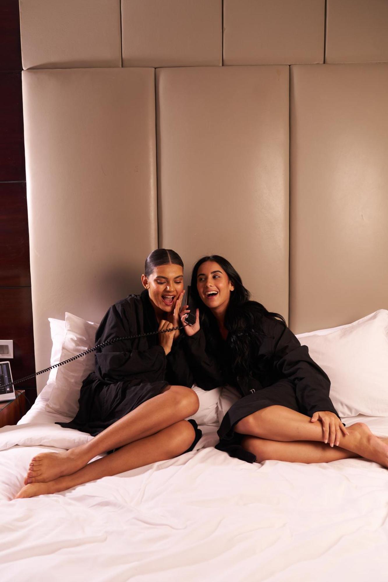 Renaissance Cairo Mirage City Hotel Exteriör bild The 2019 hosts: Alessandra Maiorino and Marija Cerneva