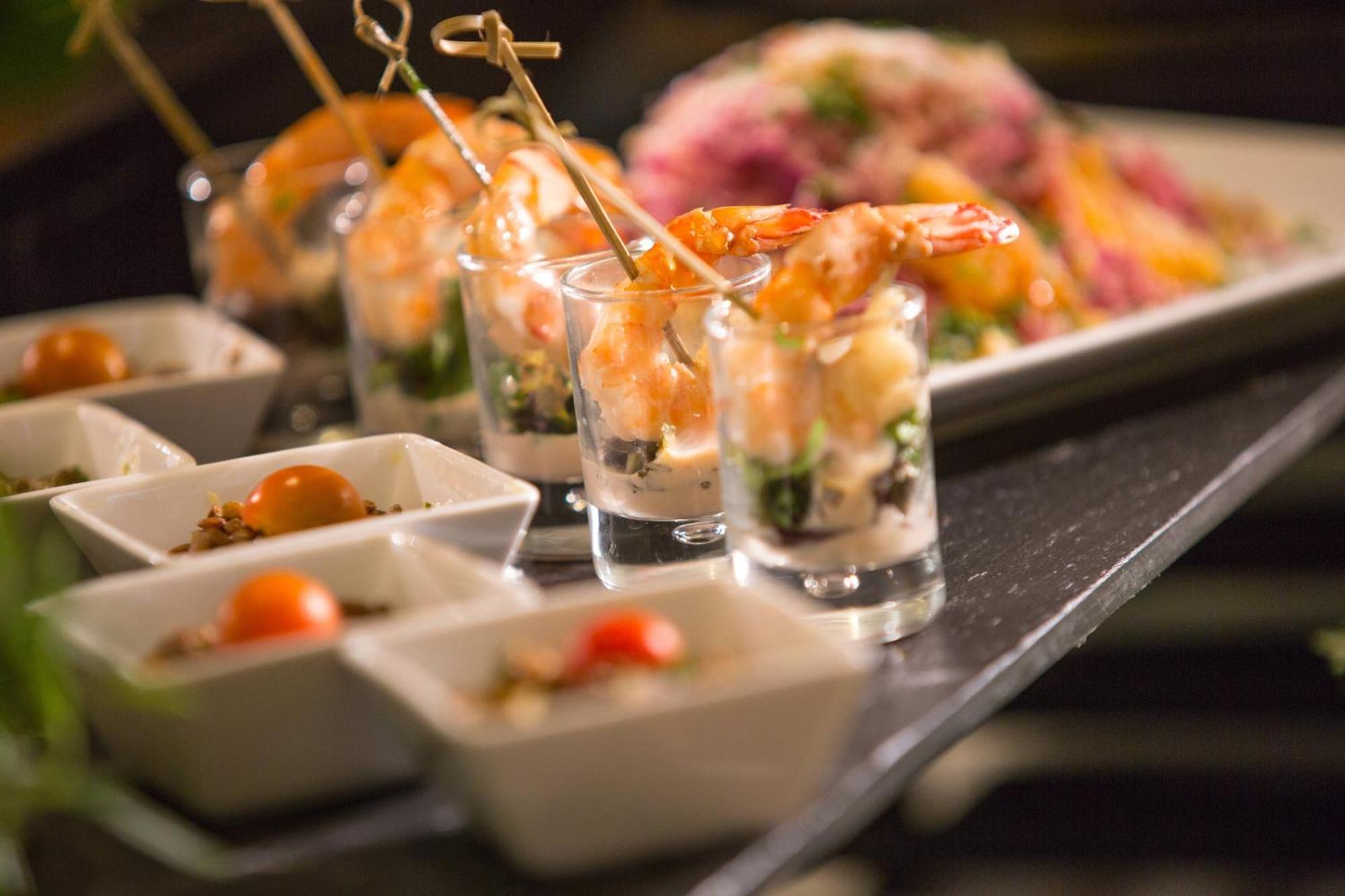 Renaissance Cairo Mirage City Hotel Exteriör bild Canapés
