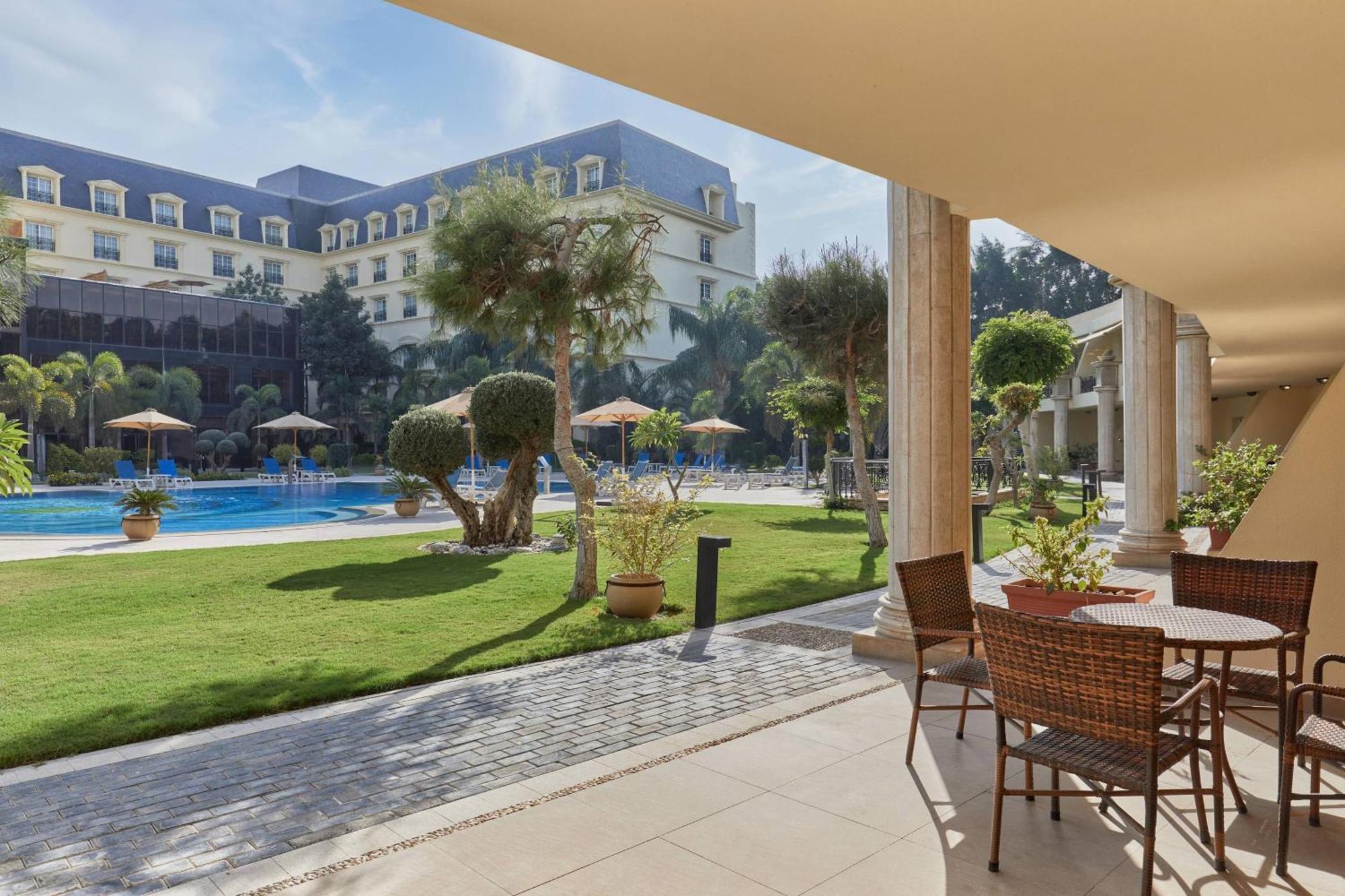 Renaissance Cairo Mirage City Hotel Exteriör bild